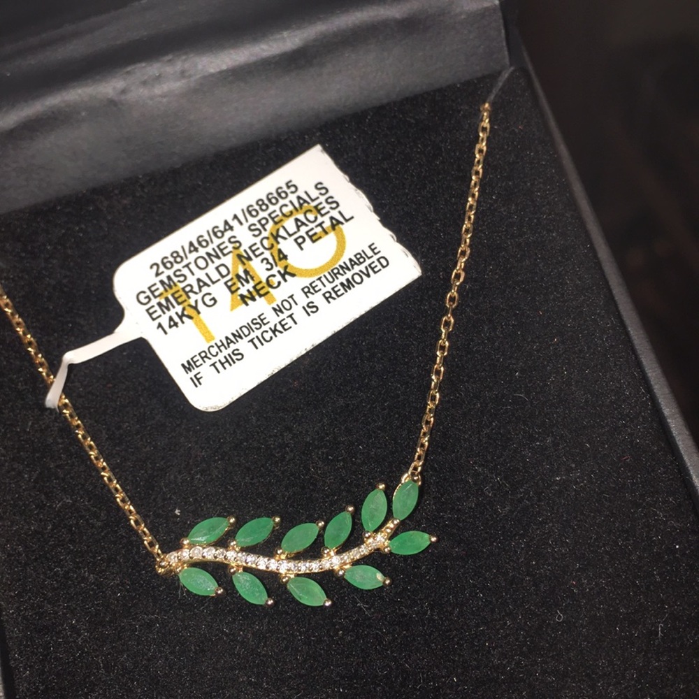 14K Gold & Emerald Necklace 💚